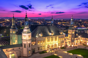 Pałac Biskupów Krakowskich nocą