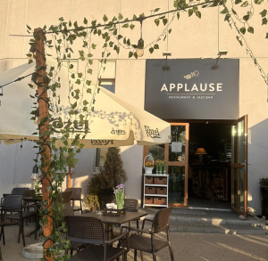 Applause- Restaurant & Jazz Bar