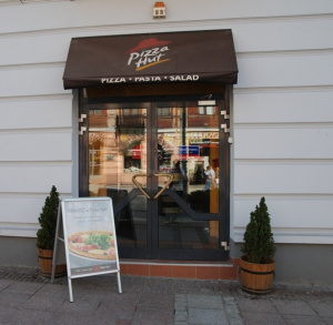 PIZZA HUT