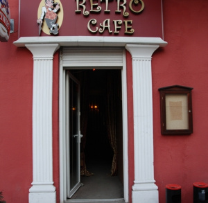 RETRO CAFE