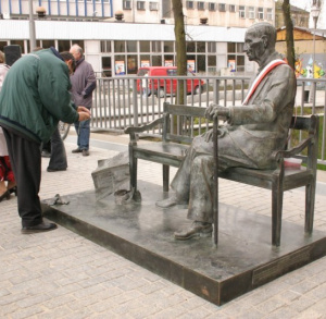 Renewal of the Jewish Massaccre Tomb